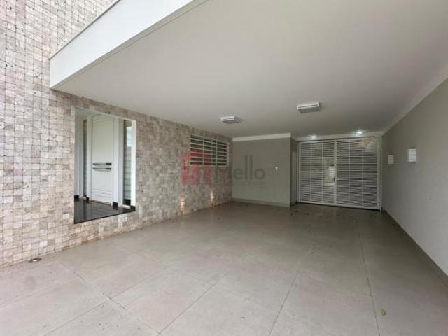 Imperdível oportunidade: Casa à venda em Umuarama PR, Jardim América, 3 quartos, 2 suítes, 1 sala, 3
