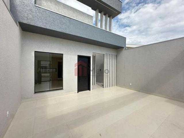 Imperdível oportunidade: Casa à venda em Umuarama PR, Jardim Ibirapuera 3 quartos, 1 suíte, 1 sala