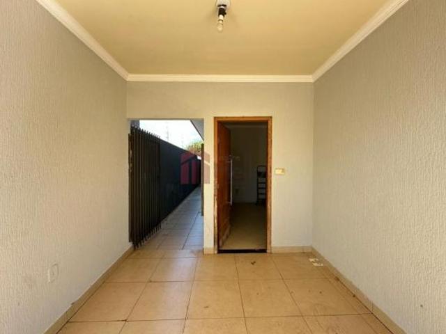 Imperdível oportunidade: Casa à venda em Umuarama PR, Jardim Imperial I 3 quartos, 1 suíte, 1 sal
