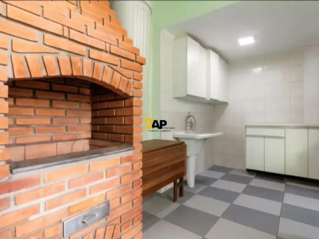Imperdível oportunidade: Casa à venda em Vila Romana, 3 quartos, 1 suíte, 2 salas, 2 banheiros, 1 va