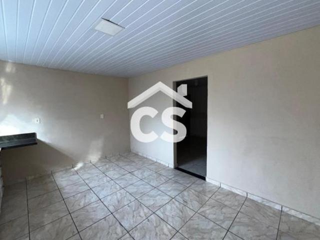 Imperdível oportunidade: Casa à venda ou locação em Marília SP, 3 quartos, 1 suíte, 1 sala, 2 banhei