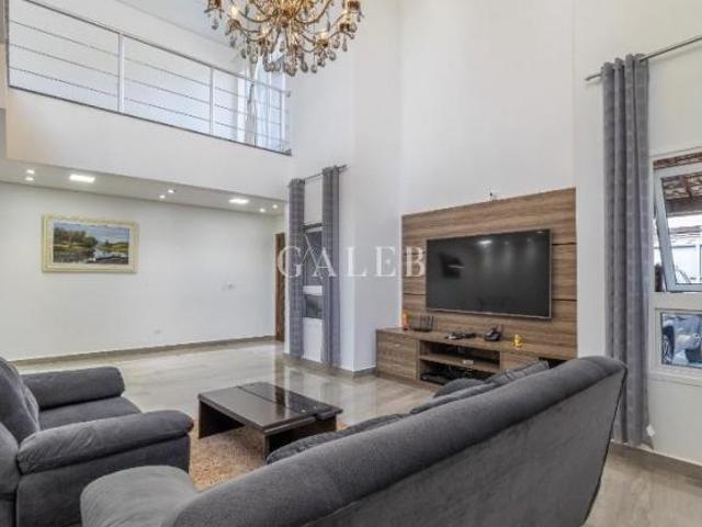Imperdível oportunidade: Casa de alto padrão com 3 suítes no Jardim Paulista Atibaia SP! Agende su