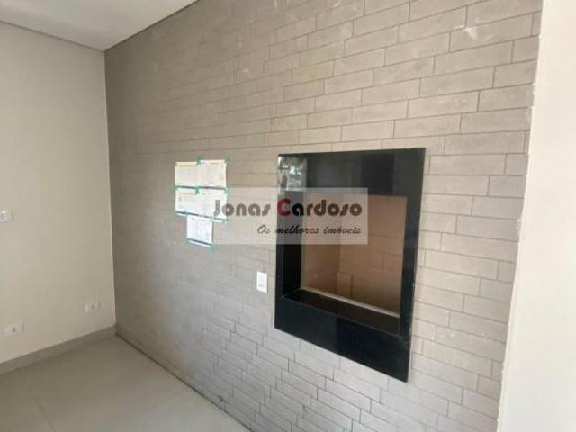Imperdível oportunidade de adquirir uma casa de alto padrão em condomínio no bairro Cezar de Souza e