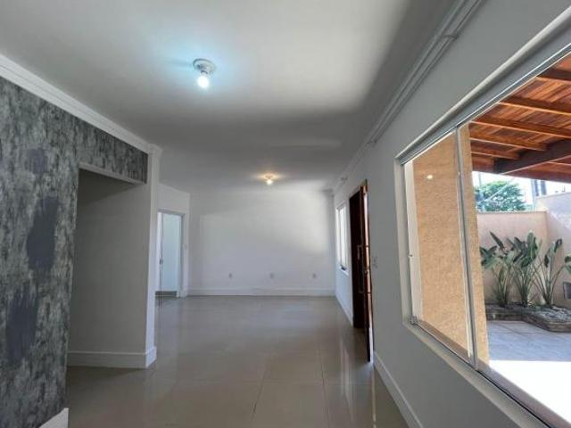 Imperdível oportunidade de adquirir casa de alto padrão em Bragança Paulista SP: 3 quartos, 1 suíte