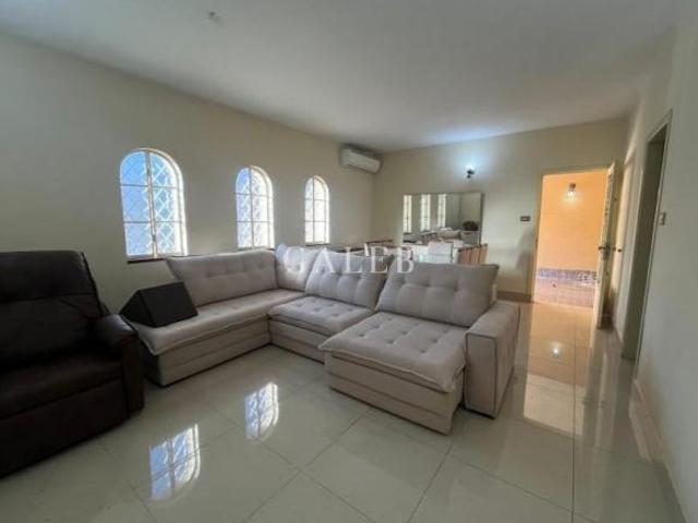 Imperdível oportunidade de adquirir sua casa na Vila Thais, Atibaia SP! 3 quartos, 1 suíte, 2 salas