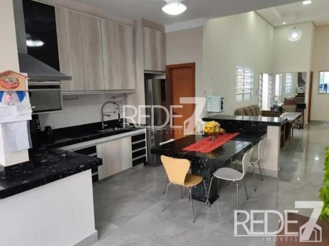 Imperdível oportunidade de compra: Casa com 3 quartos, 1 suíte e 3 vagas no Jardim Nossa Senhora Aux