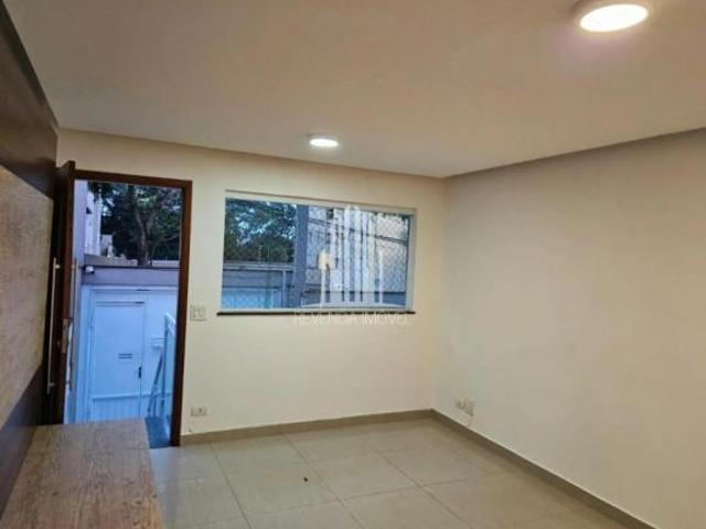 Imperdível oportunidade de compra: Casa de 2 quartos, 2 suítes e 4 vagas na Vila