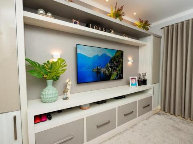 Imperdível oportunidade de compra: Casa em condomínio de luxo com 3 suítes e 4 vagas em Paulínia SP