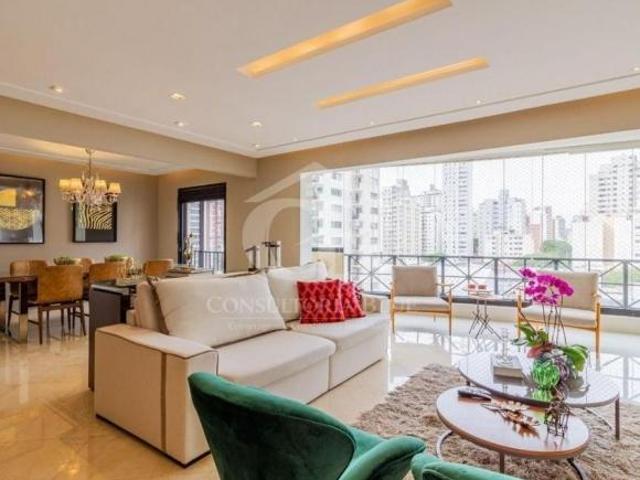 Imperdível: Apartamento de Luxo na Vila Mariana com 3 quartos, 3 suítes e 3 vagas de garagem!