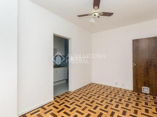 Imperdível apartamento em andar alto com excelente localização