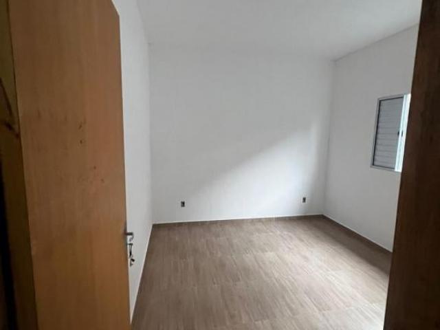 Imperdível casa à venda em Tatuí SP, bairro Jardim Santa Rita de Cássia! 2 quartos, 1 sala, 1 banhei