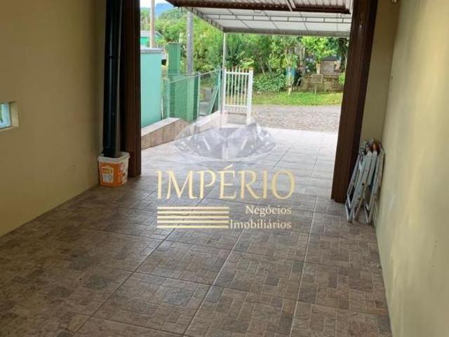 Imperdível! Casa à venda em Três Coroas RS, Mundo Novo III. 2 quartos, sala, banheiro, garagem. 142m