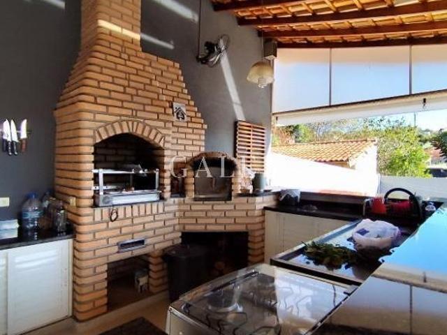 Imperdível: Casa à venda em Atibaia SP, Jardim Paulista, 4 quartos, 2 suítes, 1 sala, 4 banheiros, 3