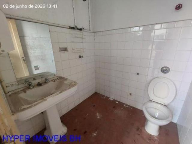 Imperdível: Casa à venda em Belo Horizonte MG, bairro Prado, 7 quartos, 2 suítes, 3 salas, 4 banheir