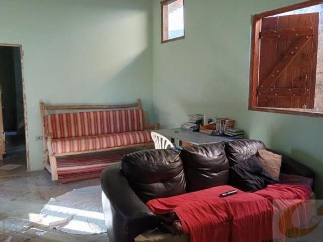 Imperdível Casa à Venda em Caraguatatuba SP no Bairro Morro do Algodão: 2 Quartos, 1 Suíte, 3 Salas