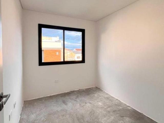 Imperdível casa à venda em Curitiba PR, bairro Xaxim! 3 quartos, 1 suíte, 1 sala, 3 banheiros e gara