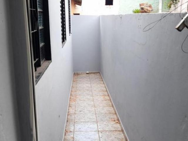 Imperdível Casa à Venda em Indaiatuba SP, 3 Quartos, 2 Salas, 2 Banheiros, 3 Vagas, 150 m² no Núcleo