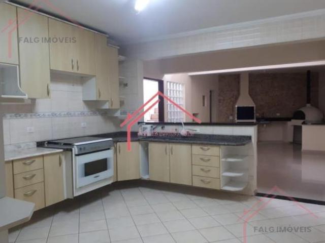 Imperdível! Casa à venda em Osasco SP, Jaguaribe: 3 quartos, 2 suítes, sala, 3 vagas de garagem, 280