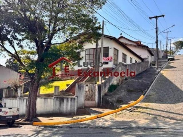 Imperdível! Casa à venda em Piedade SP, Vila Olinda: 2 quartos, 2 salas, 1 banheiro