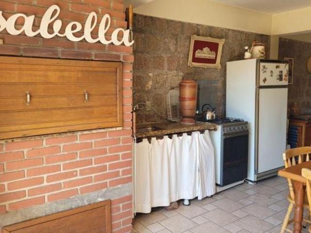 Imperdível! Casa à venda em Porto Alegre RS, bairro Tristeza, 3 quartos, 1 suíte, 4 banheiros, 4 vag