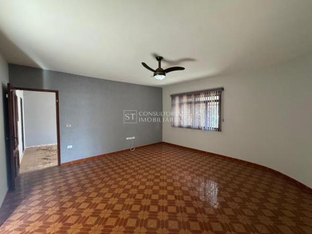 Imperdível Casa à Venda em Santa Bárbara D&apos oeste SP, Jardim Batagin: 3 Quartos, 1 Suíte, 2 Salas, 2