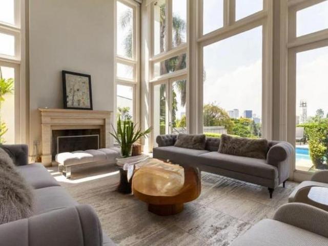 Imperdível: Casa de Luxo à Venda ou Locação em São Paulo Jardim Everest, 5 Qua