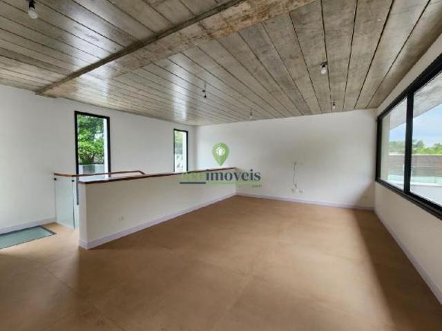 Imperdível Casa de Luxo na Barra do Una: 4 Quartos, 4 Suítes, Piscina a 80m da Praia São Sebastião