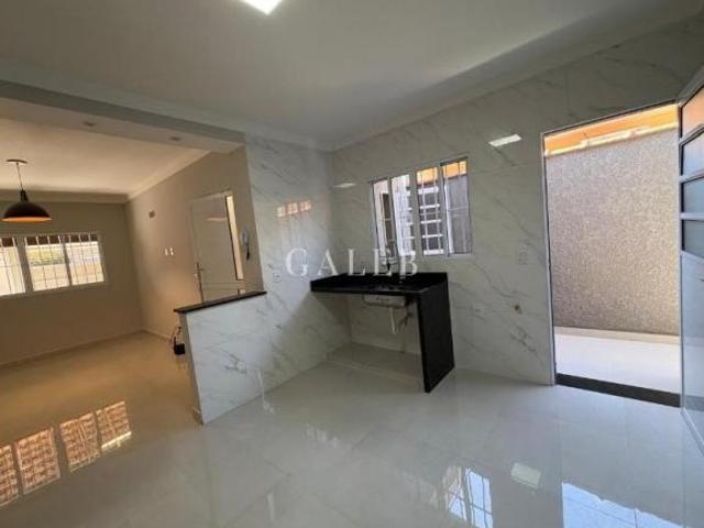 Imperdível Casa Térra Para Venda em Atibaia SP na Vila Thais: 2 Suítes, 1 Sala, 4 Banheiros, 2 Vaga