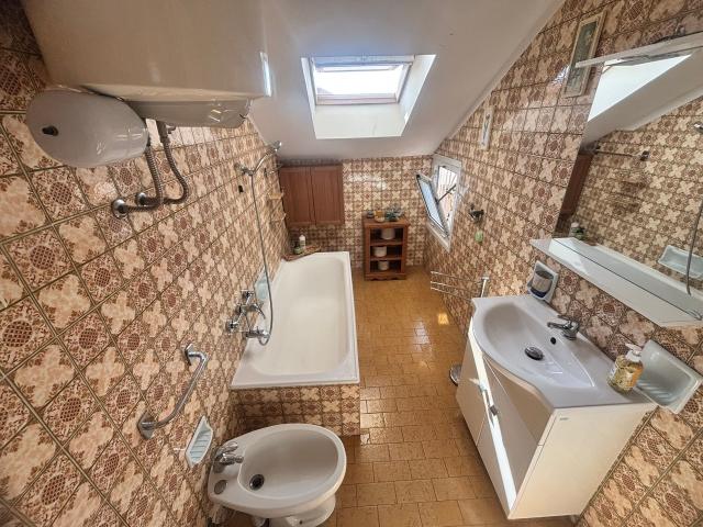 Imperia ZONA ONEGLIA CENTRO AFFITTASI APPARTAMENTO COMPLETAMENTE ARREDATO