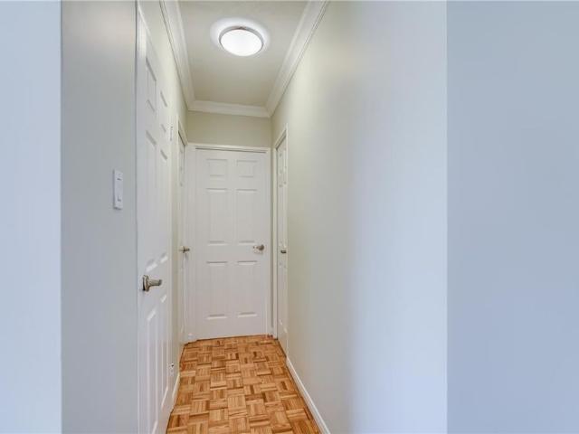 37 Johnson Street, Barrie, Ontario, L4M 5C3