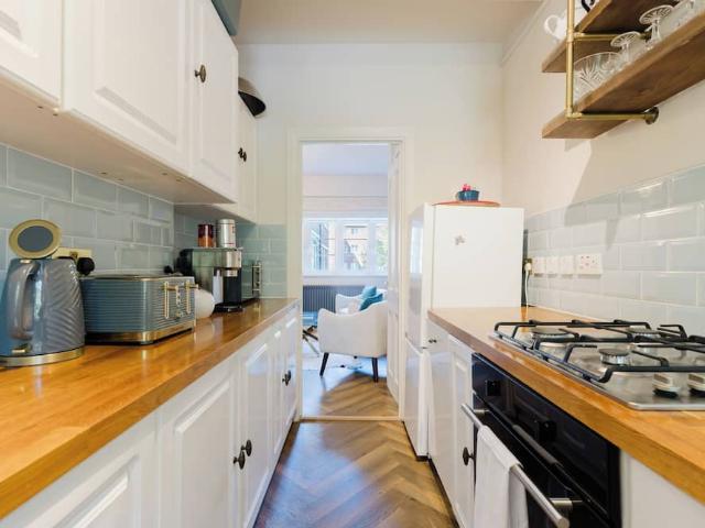Imperial War Museum London, Lambeth Road, London, SE1 6HZ, United Kingdom | 3 bed apartment for rent #168045186 | Rentberry