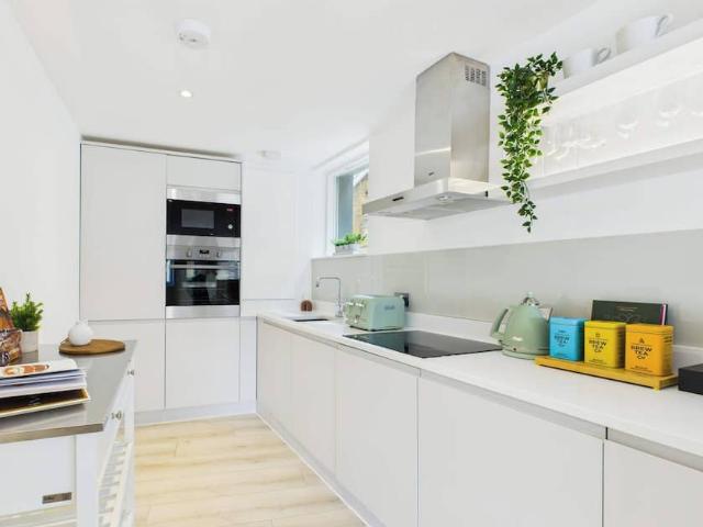 Imperial War Museum London, Lambeth Road, London, SE1 6HZ, United Kingdom | 2 bed apartment for rent #153433375 | Rentberry