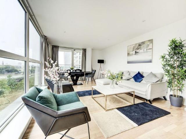 Imperial Wharf, London, SW6 2 bed flat to rent £5,200 pcm £1,200 pw