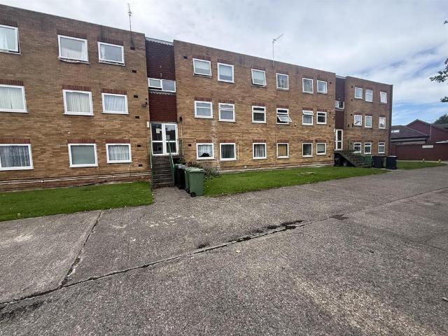 Imperial Avenue, Wallasey, CH45 2 bed flat to rent £700 pcm £162 pw