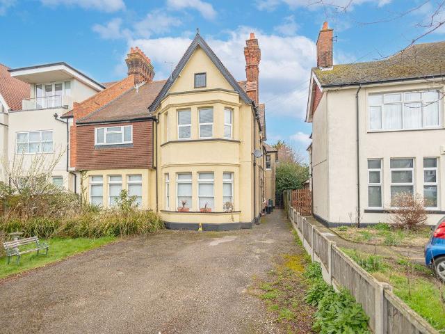 Imperial Avenue, Westcliff On Sea SS0, 1 bed flat to rent, £900 pcm | PrimeLocation