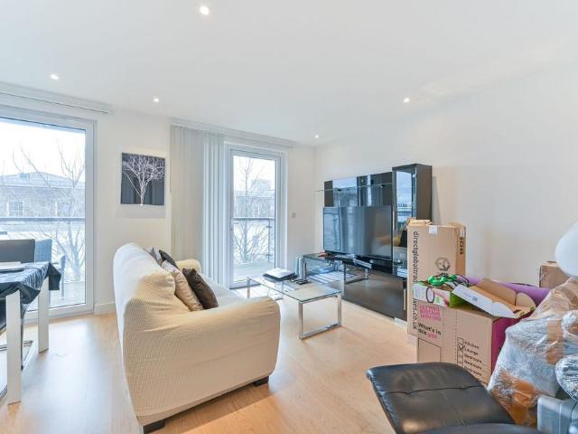 Imperial Building, Woolwich. 2 bed flat to rent £2,195 pcm £507 pw