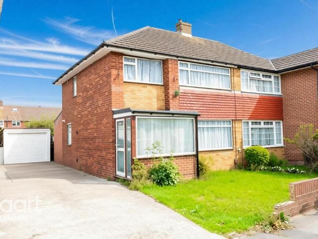 Imperial Drive, GRAVESEND 3 bed semi detached house to rent £1,900 pcm £438 pw