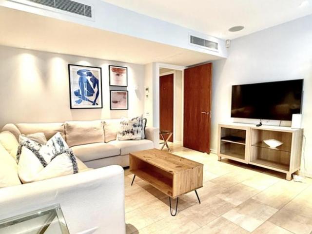 Imperial House, London 1 bed flat to rent £4,333 pcm £1,000 pw