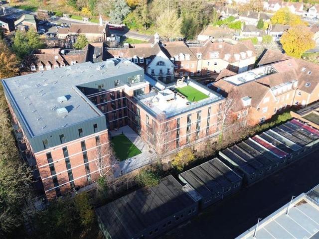 Imperial House, Princes Gate, 2 6. 2 bed duplex to rent £1,800 pcm £415 pw