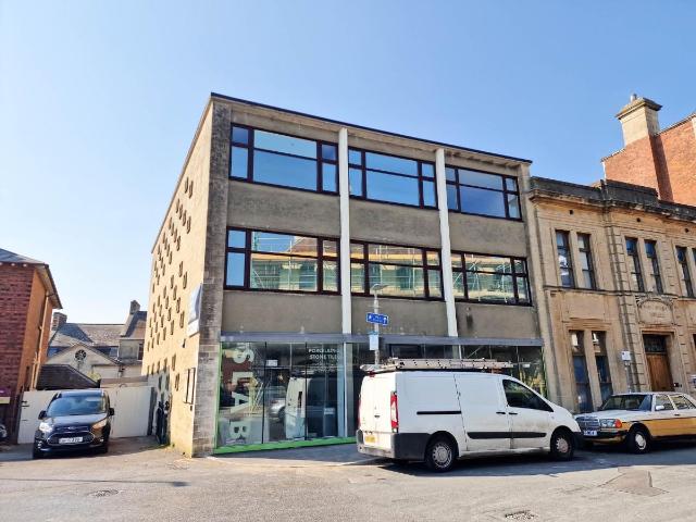 Imperial House, Station Road, Stroud GL5, 2 bed flat to rent, £900 pcm | PrimeLocation