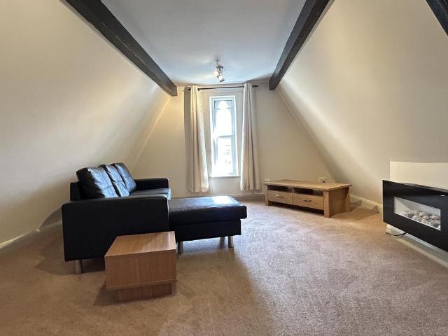 Imperial Road, Huddersfield HD3 1 bed apartment to rent £625 pcm £144 pw