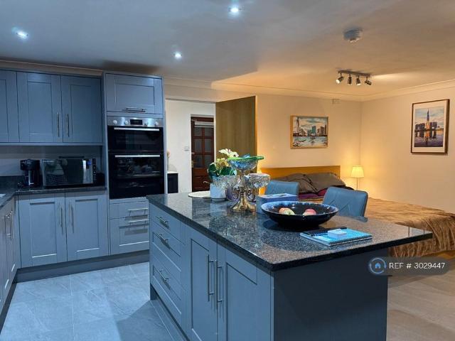 Impington, Cambridge, CB24 Studio to rent £1,350 pcm £312 pw
