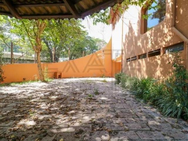 Imponente mansão de luxo à venda ou locação em São Paulo SP, Jardim Guedala: Rua Nobre, 5 quartos, 3