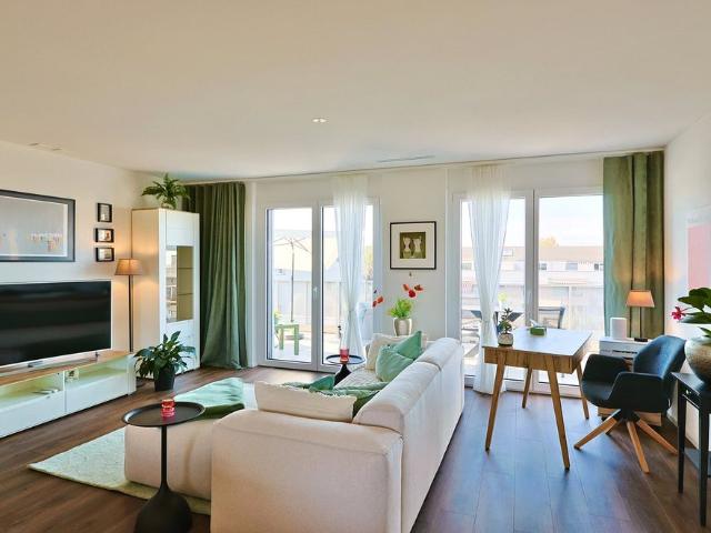 Imposante Attikawohnung mit grosser Terrasse – modern, ruhig und nachhaltig