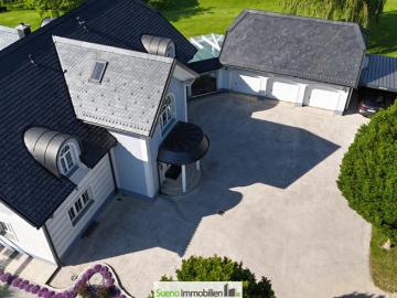 Villa auf fast 8000m2 mit eigenem Fitness Studio, 3 Garagen, Carport, etc