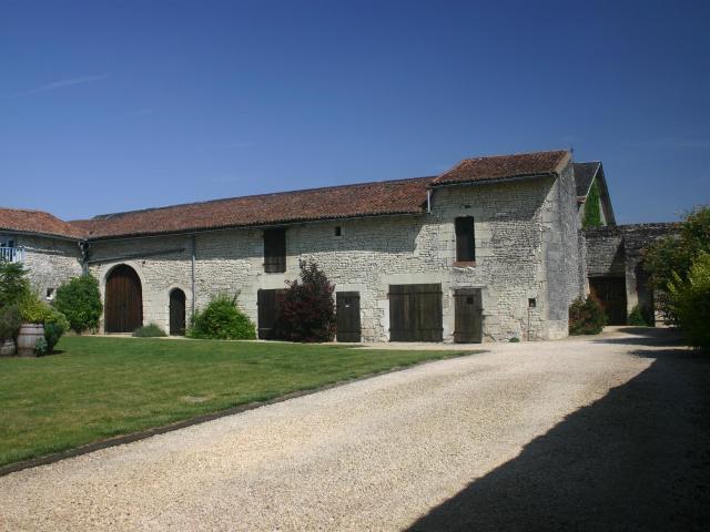 Important manoir du 18ème siècle avec 3 gîtes. 746m² Prinçay