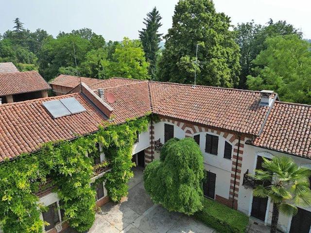 Importante tenuta nel Monferrato con oltre 27 ha di terreno 3176m² Asti