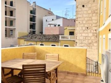Impresionante apartamento de 2 dormitorios con terraza ubicado en el centro de