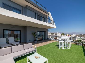 Impresionante apartamento de 3 dormitorios, 2 baños, grandes. 135m² Alacant