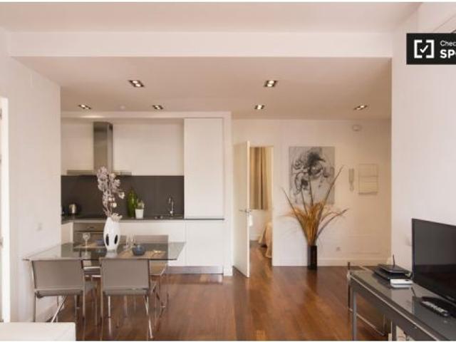 Impresionante apartamento de 3 dormitorios con aire acondicionado en alquiler cerca de la icónica Pu
